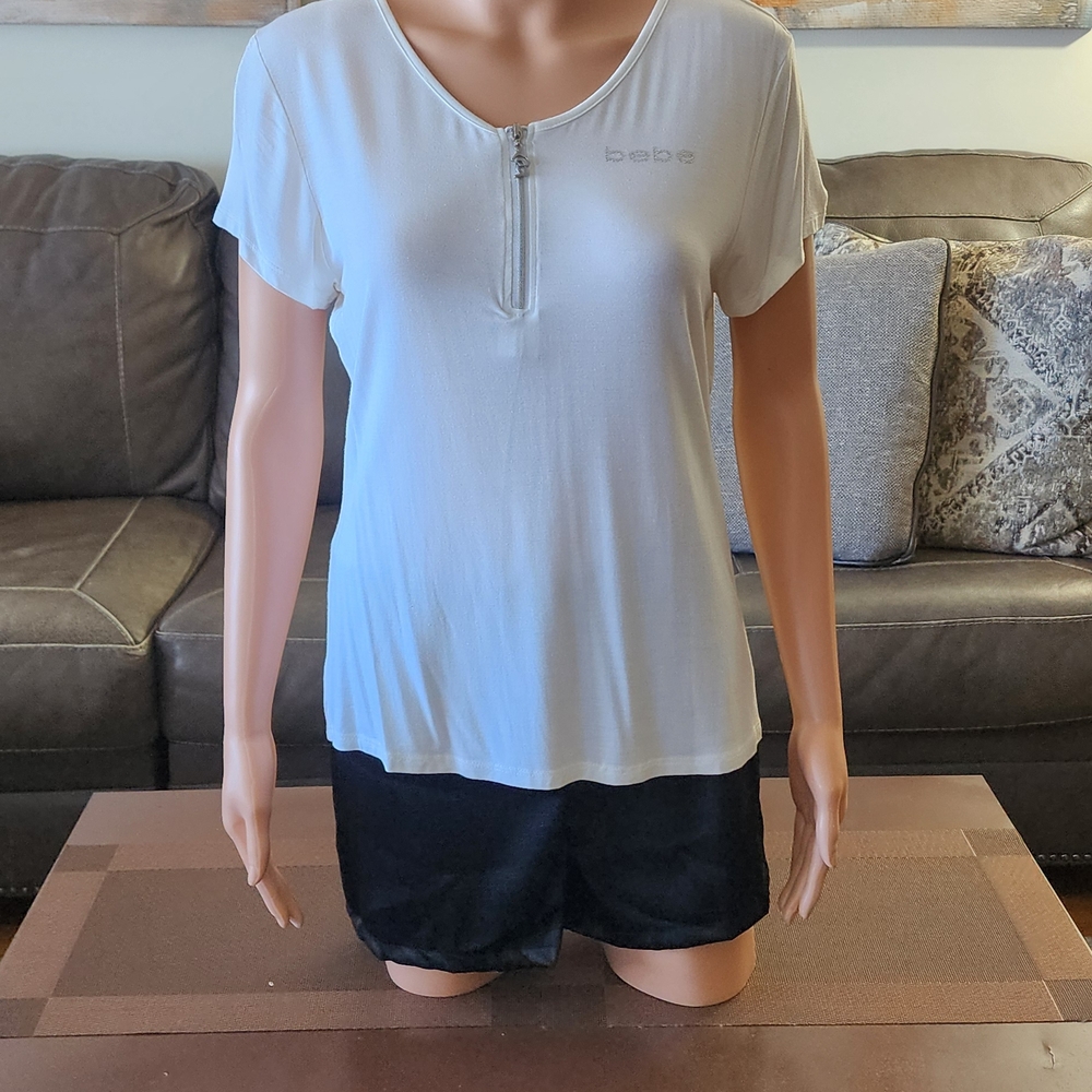 Bebe White Short Sleeve Tee with Zipper